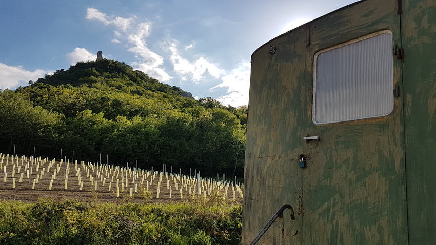 20190510_173859.jpg - ... ako človek v krajine žije, ...